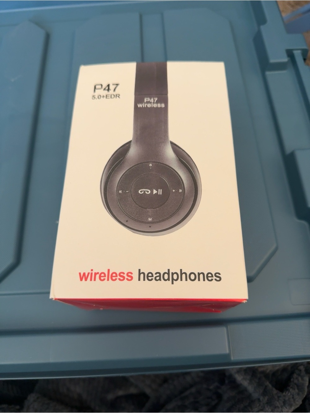 P47 Wireless Headphones in Black